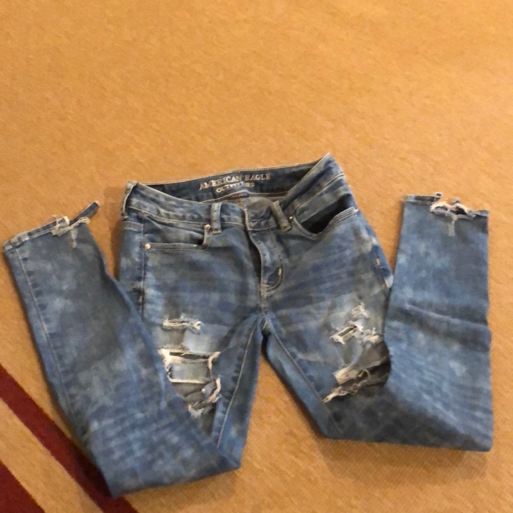 Distressed AE Jeggings